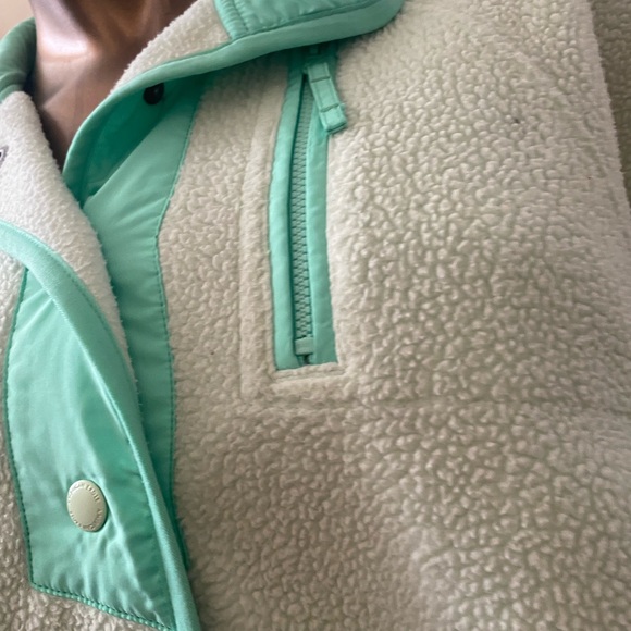 American eagle fleece mint green sweater - Picture 2 of 6